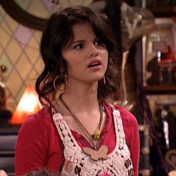 2000s Multi Strand Wooden Butterfly Necklace ASO Alex Russo / Kelsi Nielsen - Picture 9 of 11